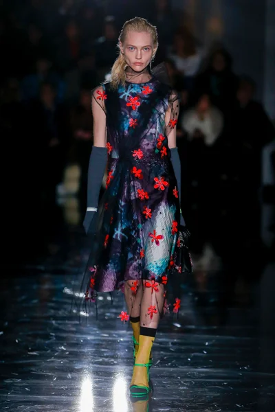 Look 38